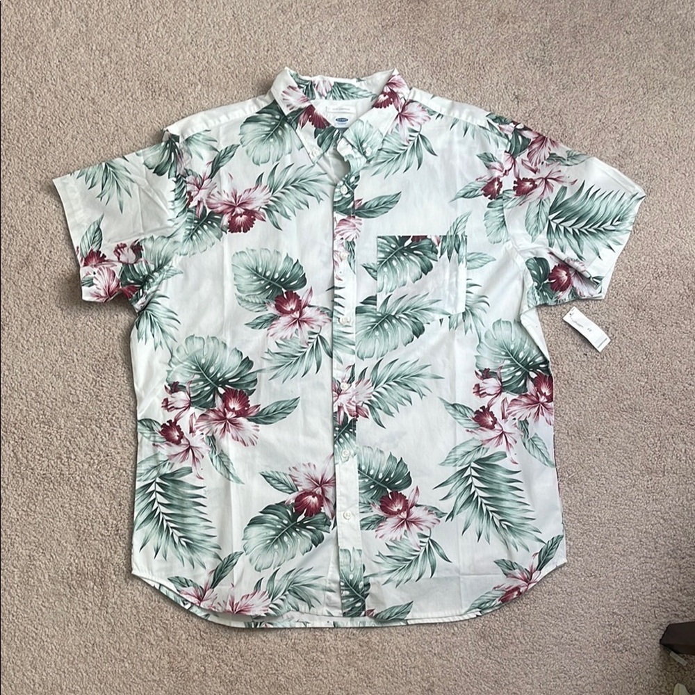 NWT Old Navy Green and Red Casual Button Down Shirt (Size: XL Tall)